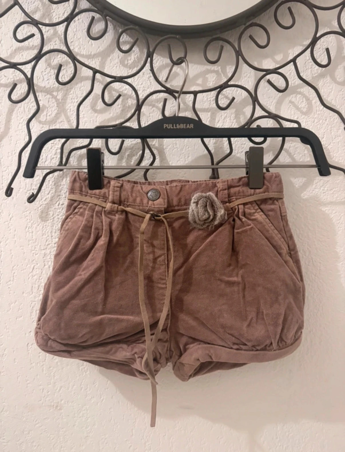 Bouffante Tape à l'üeil korte rok in geribbeld taupe velours met bloem en riem - Maat 23 maanden – photo 2